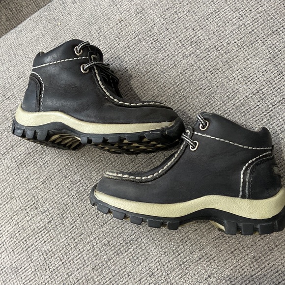 Loafer ankle height boot for toddlers size 9T leather - Picture 6 of 10